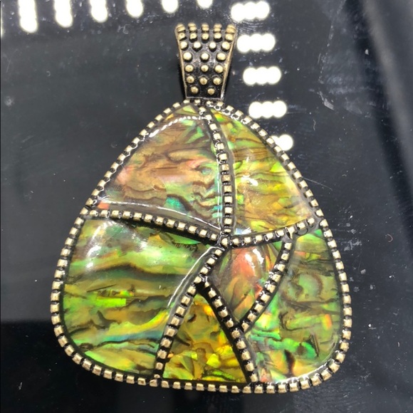 Lia Sophia Necklace Charm Gold Tone - Picture 1 of 2